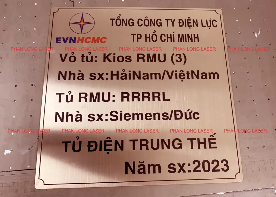 Khắc ăn mòn kim loại inox làm biển bảng tem nhãn mác thông tin tủ điện tại Quận 1, Quận 2, Quận 6, Quận 5, Quận 4, Quận 12, Quận 10, Quận 11, Quận 7, Quận 8, Quận 9, Sài Gòn