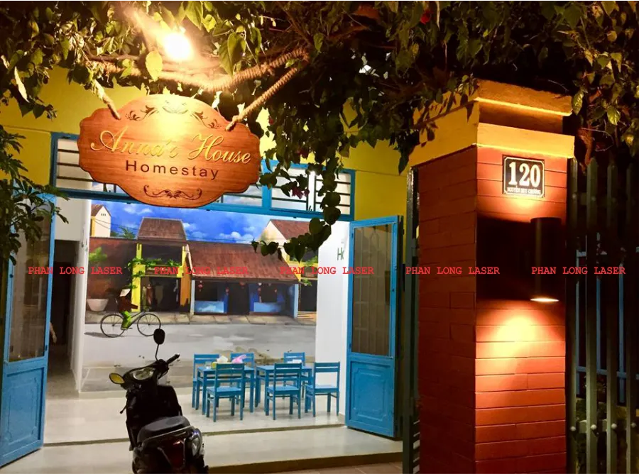 Làm biển bảng gỗ tên shop mini tại Bắc Giang, Bắc Ninh, Thái Nguyên, Yên Bái, Tuyên Quang, Lào Cai, Phú Thọ, Vĩnh Phúc, Hòa Bình, Sơn La, Hưng Yên, Hải Dương