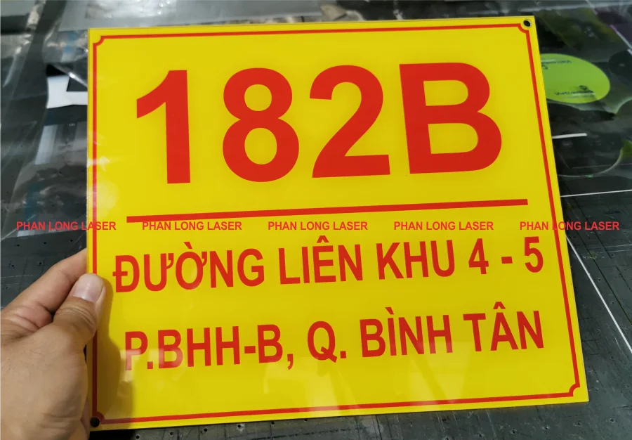 Làm biển bảng số nhà bằng chất liệu nhựa mica in uv tại Sài Gòn, Tphcm, Quận 1, Quận 2, Quận 3, Quận 5, Quận 4, Quận 6, Quận 8, Quận 7, Quận 10, Quận 9, Quận 12, Quận 11