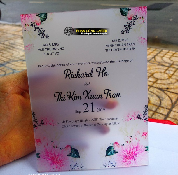 Cùng xem một sản phẩm thiệp cưới chúng tôi làm cho đám cưới tại Tphcm Sài Gòn